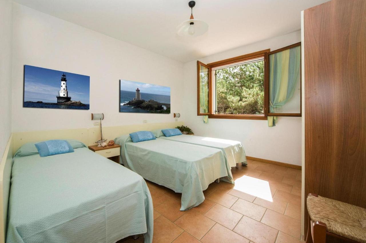Terraced House In The Ca' Del Pino Holiday Complex With Communal Pool In 比比翁 外观 照片